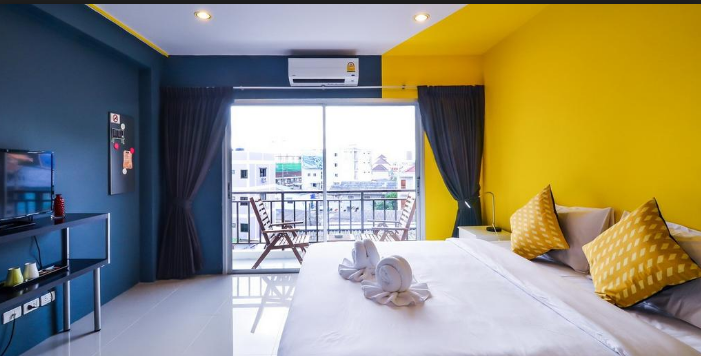Kamar Tidur dengan Kombinasi Warna Biru-Kuning Aesthetic