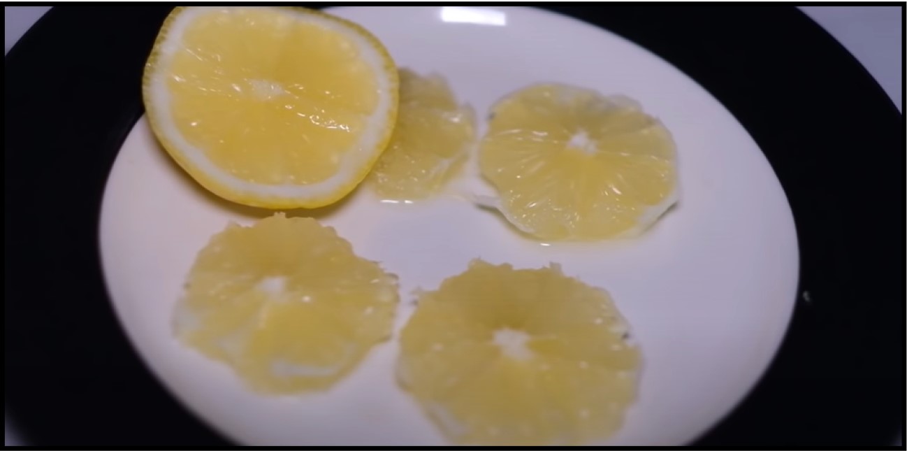 Semprot Dengan Perasan Air Lemon