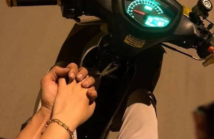 Foto Pegangan Tangan Di Motor